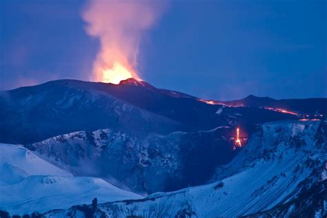 Katla Icelands Biggest Volcano May Erupt After 2 Big Earthquakes