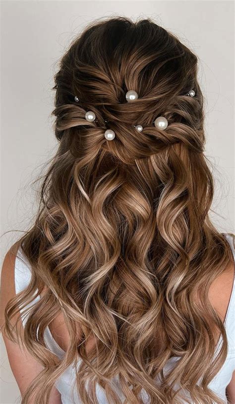 50 Classic Wedding Hairstyles That Never Go Out Of Style Soft Wave