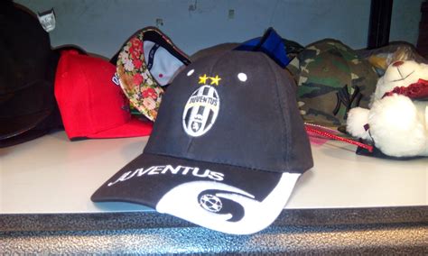 Check spelling or type a new query. Produk Sukan - Topi Lambang Kelab Bola Sepak Inggeris ...