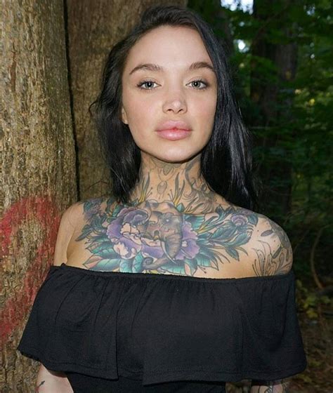 Colección de las Mujeres con Tatuajes Mas Sexis Fotografias