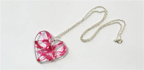 Making Creative Wire Wrapped Heart Pendent Necklace With Hot Pink Glue