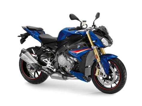 Visa pasaule ražoti tikai 3000 eksemplāri. Bmw S1000r San Marino Blau