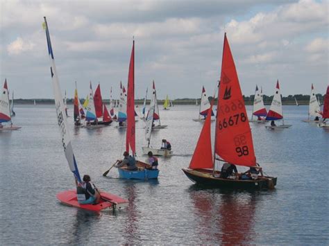 A Beginners Guide To Dinghy Sailing Towergate
