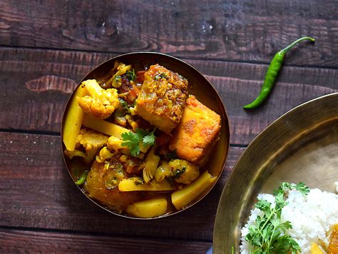Assamese Fish Curry With Cauliflower Potatoes Assamese Recipes