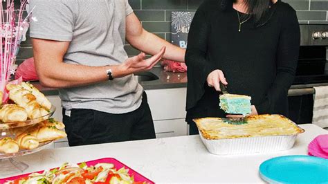 Here are some gender reveal food ideas. When it comes to gender reveals, the possibilities are so ...