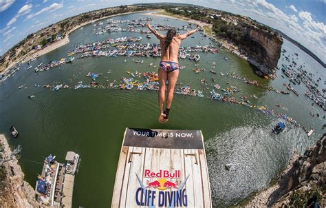Red Bull Cliff Diving World Series Returns To The Us With Its Second Consecutive Stop In The Lone