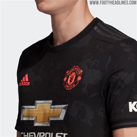 Manchester united anthem jacke kids schwarz. Manchester United 19-20 Ausweichtrikot Veröffentlicht ...