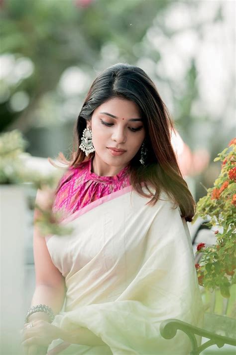 Download meesaya murukku hd movie video songs. Meesaya Murukku Actress Aathmika Latest Cute HD Pics ...