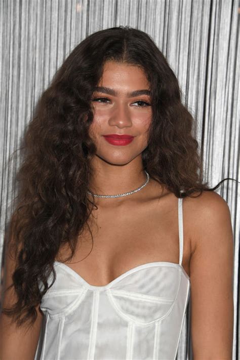 Zendaya Coleman Wears One Of The Nuttiest Looks Weve Seen All Year At