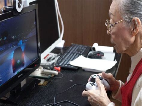 Worlds Oldest Gaming Youtuber At 90 Years Old This Grandmother Has