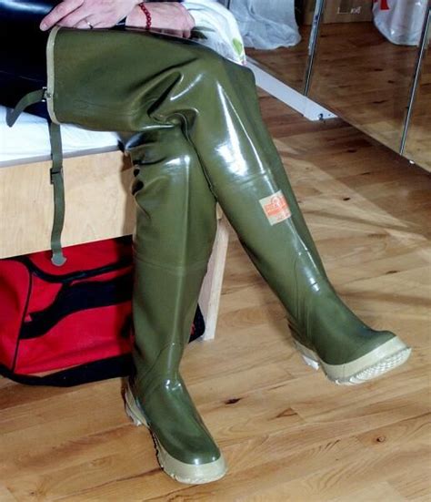 Pin Auf Rubber Boots