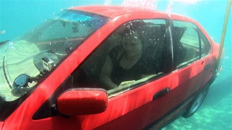 If You Are Trapped In A Sinking Car This Is What You Need To Do To Survive