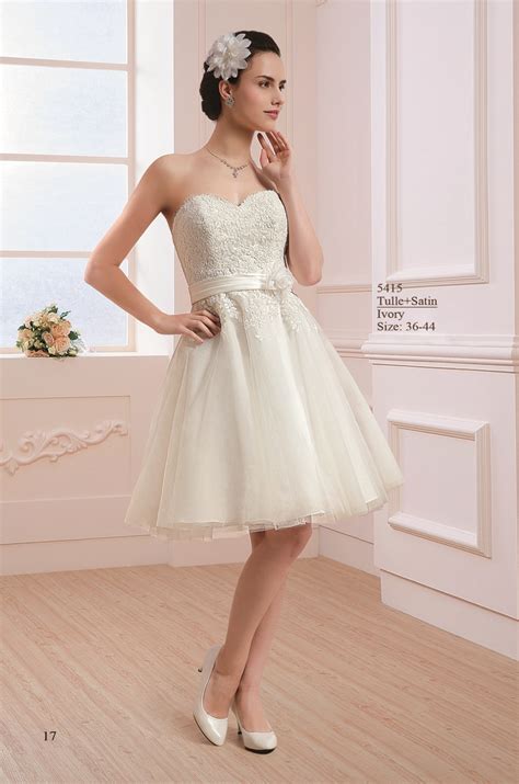 Für die moderne braut, die gerne unbeschwert und. Kurze Brautkleider › Sabines Brautmode