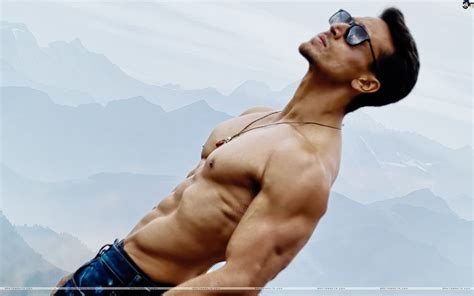 Tiger Shroff Six Pack Wallpapers Wallpaper Cave