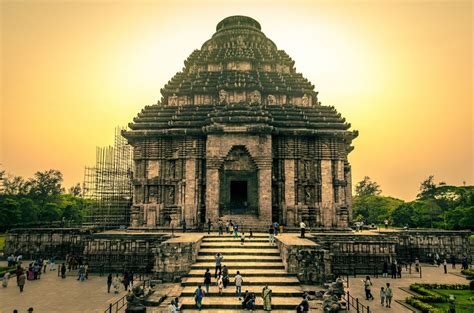 10 Historic Indian Buildings Everyone Needs To See