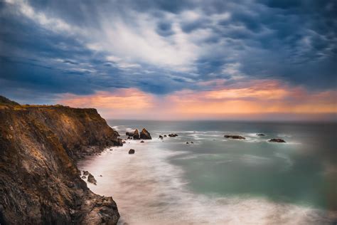 Cliffside View Of The Stormy Northern California Coast At Sunset Mendocino Ca Usa Oc