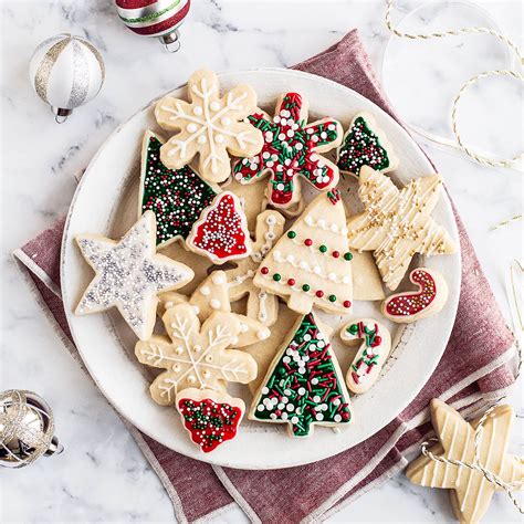 15 Cut Out Sugar Cookies Icing Anyone Can Make Easy Recipes To Make At Home
