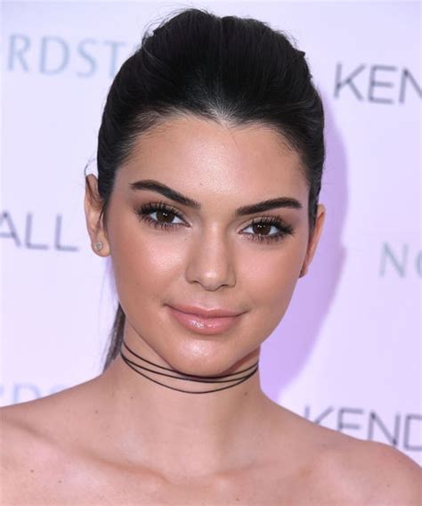 Its Official Kendall Jenner Has Joined Snapchat Allure