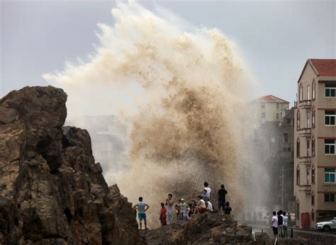 China Typhoon Soudelor Batters East Coast Leaving 22 People Dead Or