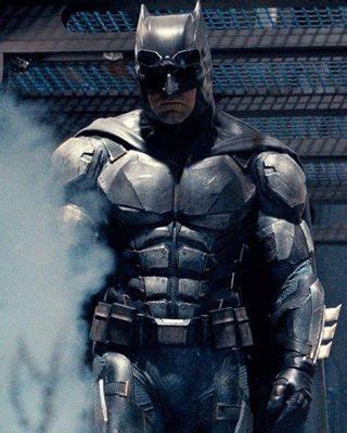 Ben Affleck as Batman in Justice League | Trajes de batman, Batman fotos, Batman ilustration