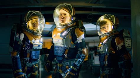 lost in space Στο trailer της 2ης σεζόν οι robinsons είναι ακόμα χαμένοι στο διάστημα