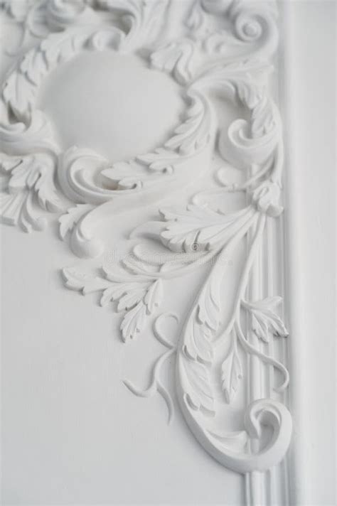 Luxury White Wall Design Bas Relief With Stucco Mouldings Roccoco