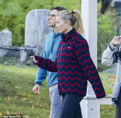 Gwyneth Paltrow Steps Out Makeup Free For A Casual Autumn Stroll With