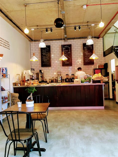 20 Creative Small Cafe Design Decoomo