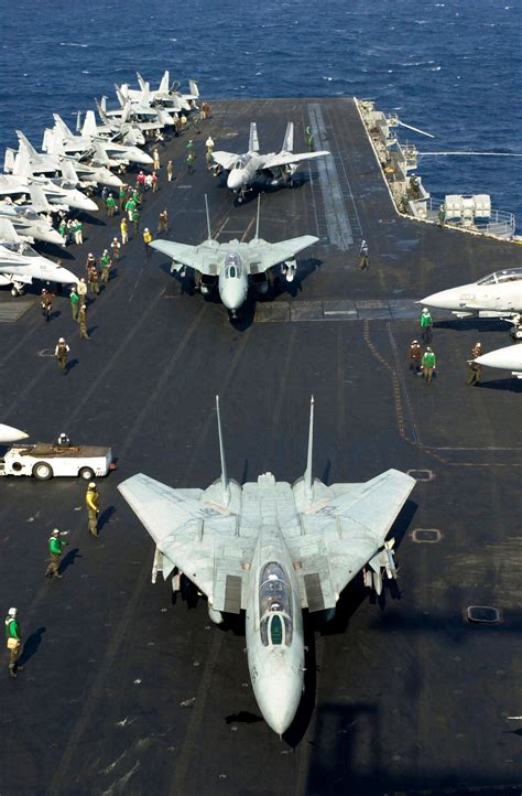 Why Iran And America Love The Old F 14 Tomcat Iran Still Flies Them