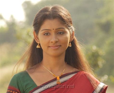 Tamil Actress Harini Photos Stills In Potta Potti Movie