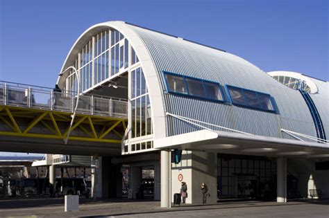 Metrostations Spijkenisse C Weeber Architectuurgids