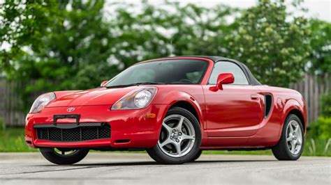 5 Reasons For Buying A Used Toyota Mr2 Spyder Motorlogue