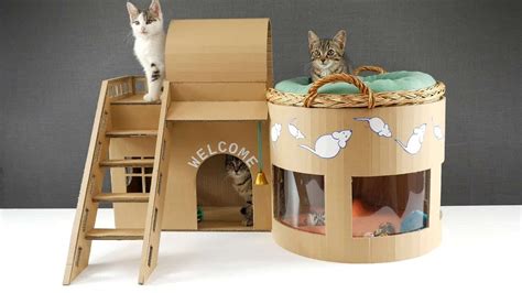 This diy cat house looks just like a vintage camper—and it's made completely out of cardboard. 15 Cool DIY Cat Houses