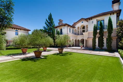 Italian Riviera On Lake Austin Texas Luxury Homes Mansions For Sale