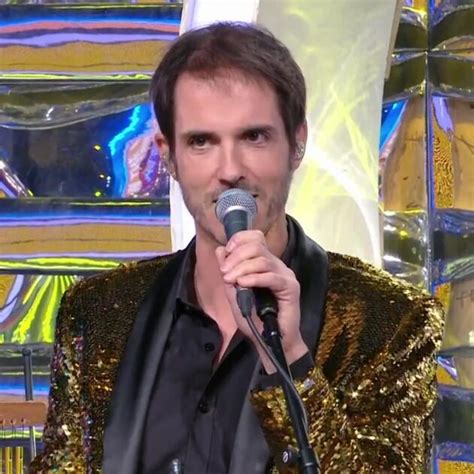 Fabien haimovici est l'un des choristes préférés des téléspectateurs de n'oubliez pas les paroles. Fabien Haimovici Greffe Cheveux - Fabien Haimovici Single ...
