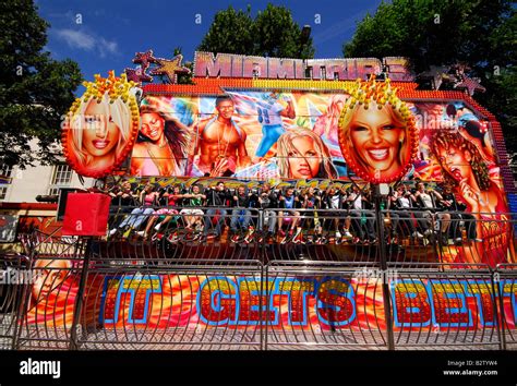 Big Swing Fun Fair Ride Miami Trip 3 Stock Photo Alamy