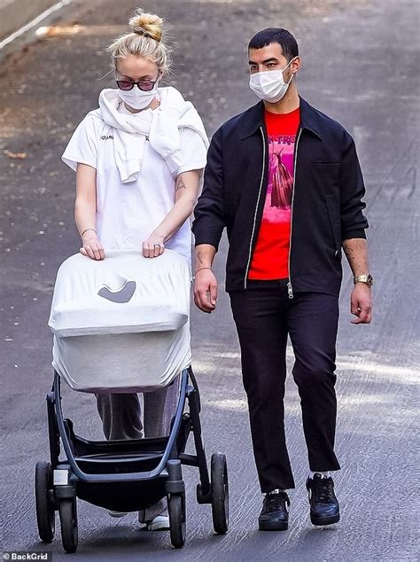 Joe Jonas And Sophie Turner Take A Walk With Their Daughter Willa Joe
