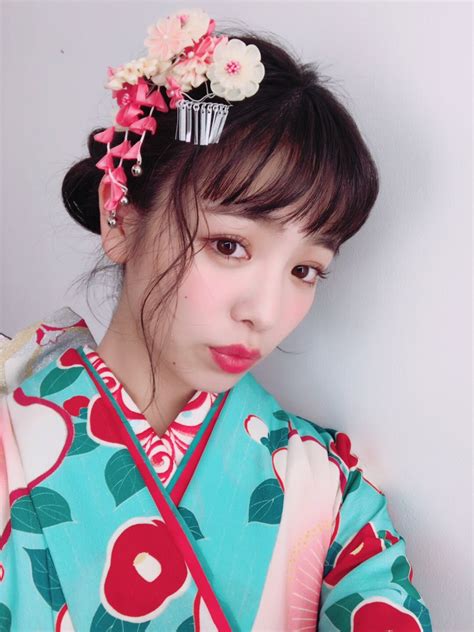 Compound of 笑(え) (e, smiling; 【60画像】Seventeenモデル・横田真悠のかわいい水着高画質画像 ...
