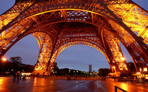 Eiffel Tower Paris France Wallpaper And Background Image 1600x1000