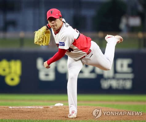 Baseball Kia Tigers Vs Lotte Giants Yonhap News Agency