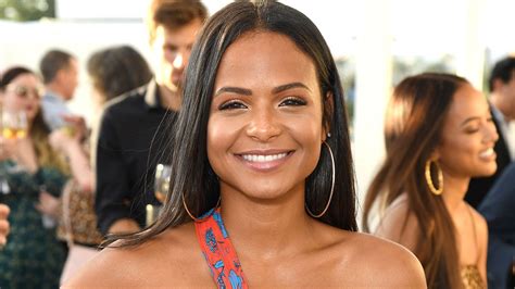 Christina Milian enceinte La chérie de Matt Pokora s amuse à cacher