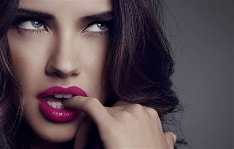 Adriana Lima Victorias Secret Brunette Women Face Wallpaper Coolwallpapers Me