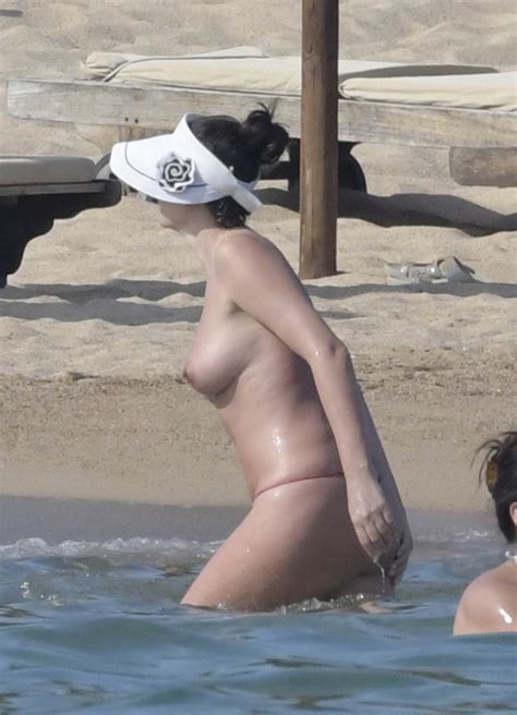 Bleona Qereti Flashing Her Tits And Pussy While Sunbathing On A Beach Thefappening Link