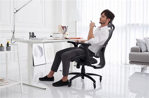 This Sleek Ergonomic Office Chair Instantly Makes You Look Like A
