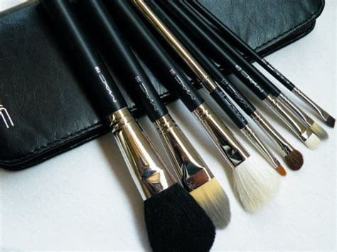 MAC, Bobbi Brown Brush Sets and tools : MAC Professional ...