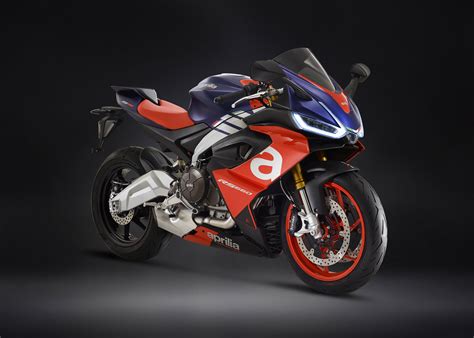 The lines from the aprilia rs. Flipboard: Aprilia finally unveils its RS 660 sportsbike ...