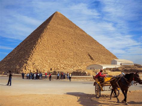 Egypt Probes Images Of Naked Couple Atop Pyramid That Sparked Uproar