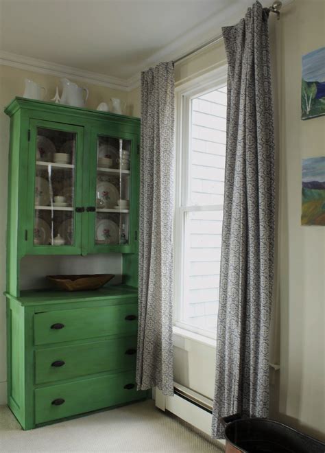 Granite grey, ivory, cobalt grey, magnolia, mocha brown, mellow green, black, brilliant white, white lace, sandstone. ASCP Antibes Green Cupboard