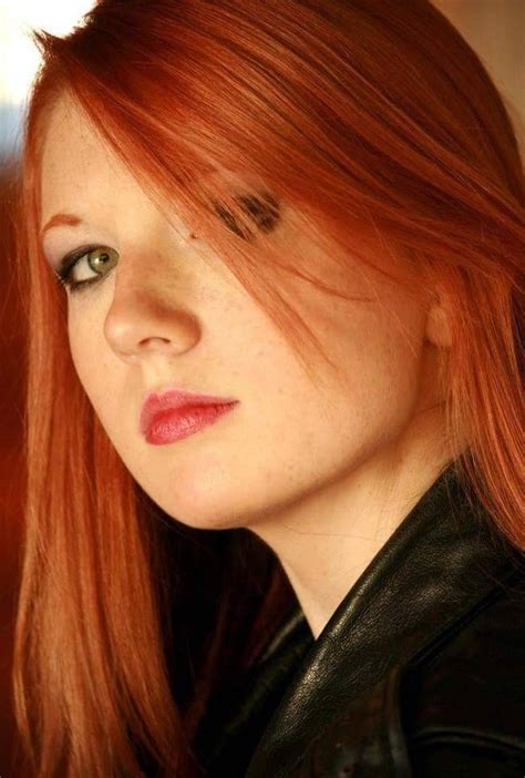 Pin By Jason Floyd On 50 Shades Of Red Beautiful Redhead Stunning Redhead Red Hair Woman