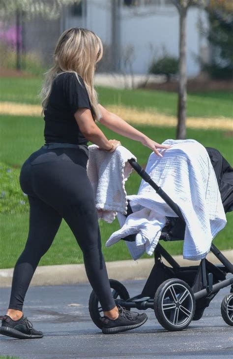 Khloe Kardashian New Mum Vows To Hit Gym After Big Booty Photo Shock